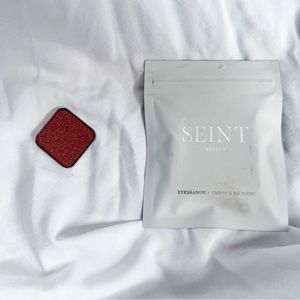 Seint Cranberry Eyeshadow